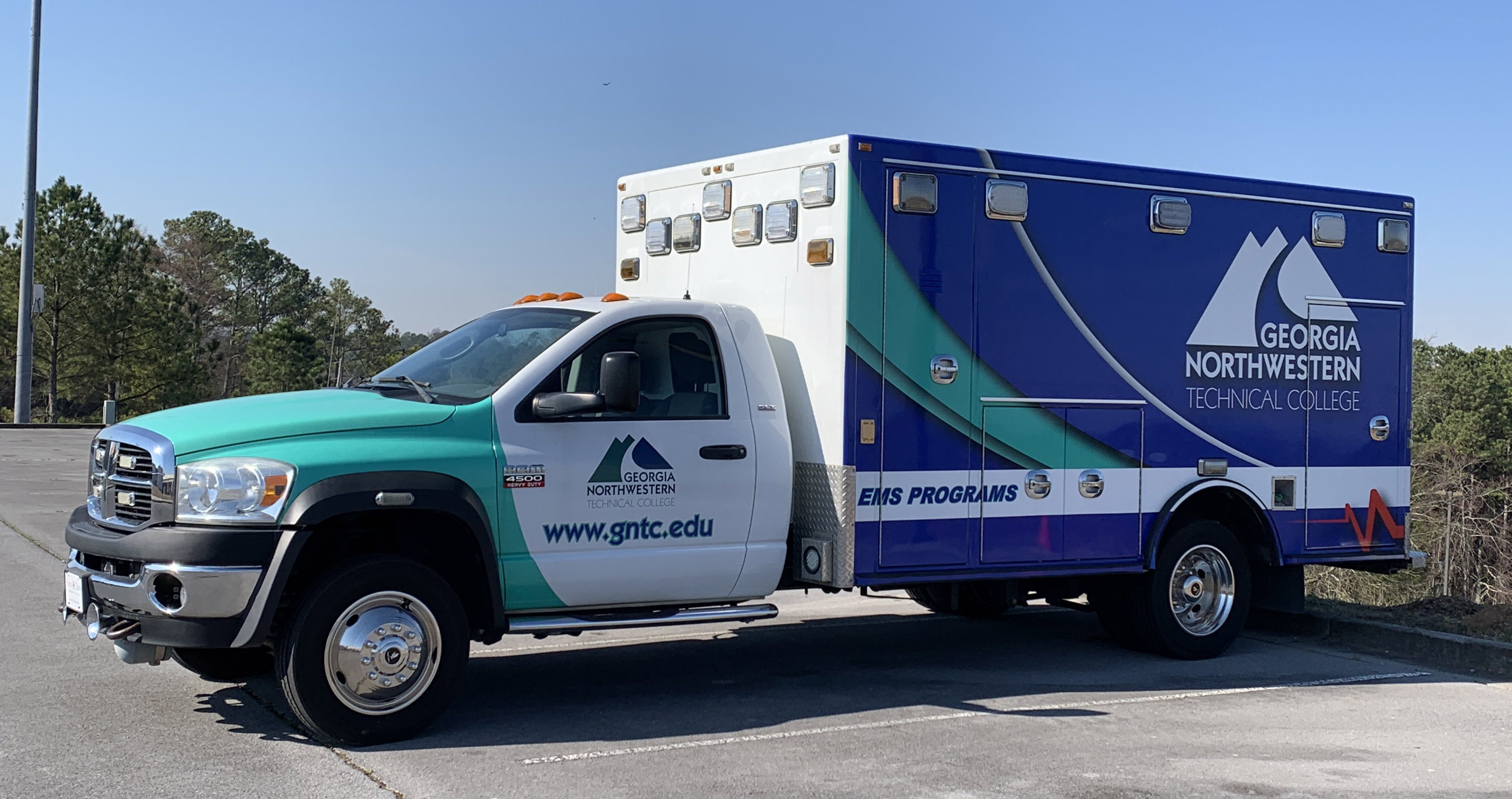 GNTC’s fully-equipped ambulance can be taken to any GNTC campus to provide hands-on training.